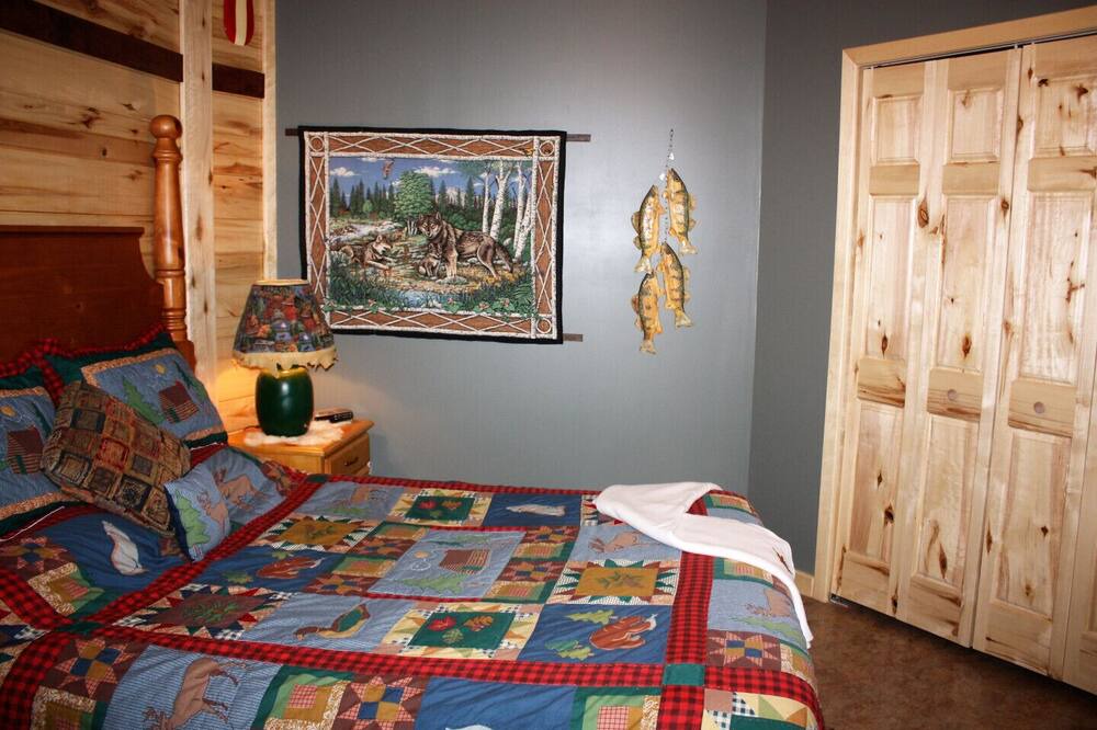 Photo of Bedroom in Squaw Lake