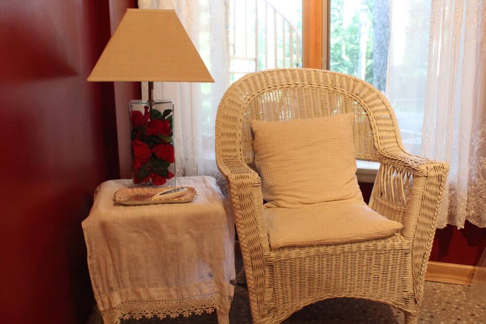 Photo of Livingroom in Squaw Lake