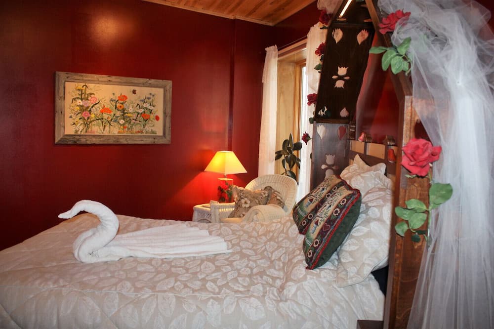 Photo of Bedroom in Squaw Lake