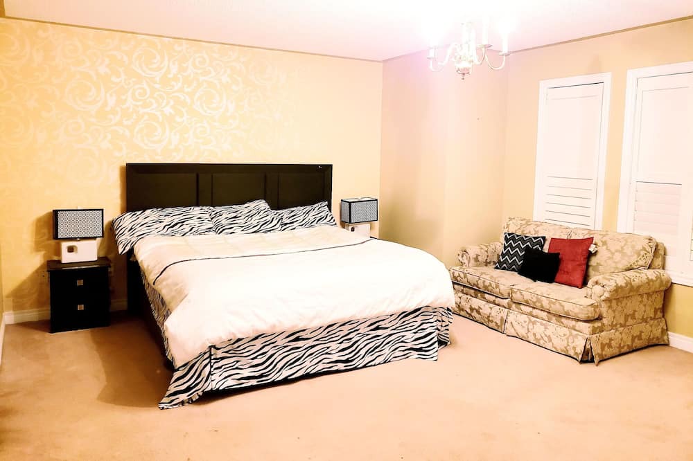 Photo of Bedroom in Erin Mills