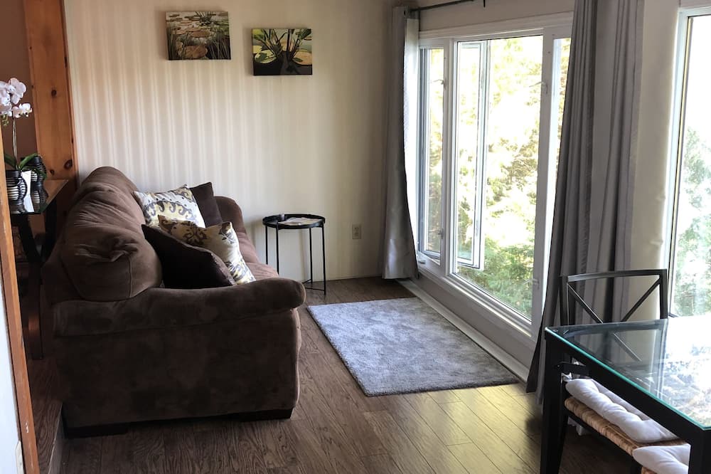 Photo of Livingroom in Faraday