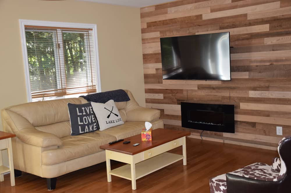 Photo of Livingroom in Huntsville