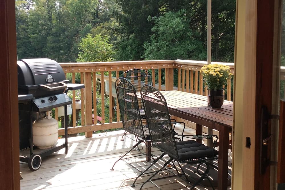 Photo of Patio Balcony in Dundas