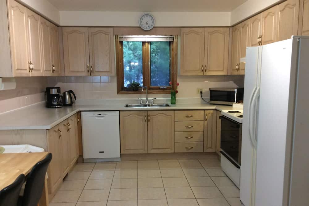 Photo of Kitchen in Dundas