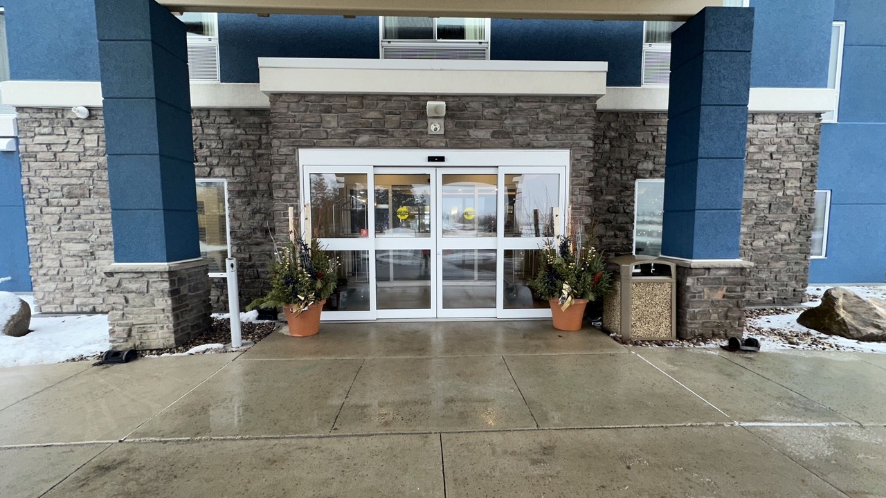 Photo of Outdoor in Windom