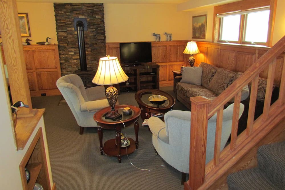 Photo of Bedroom in Remer