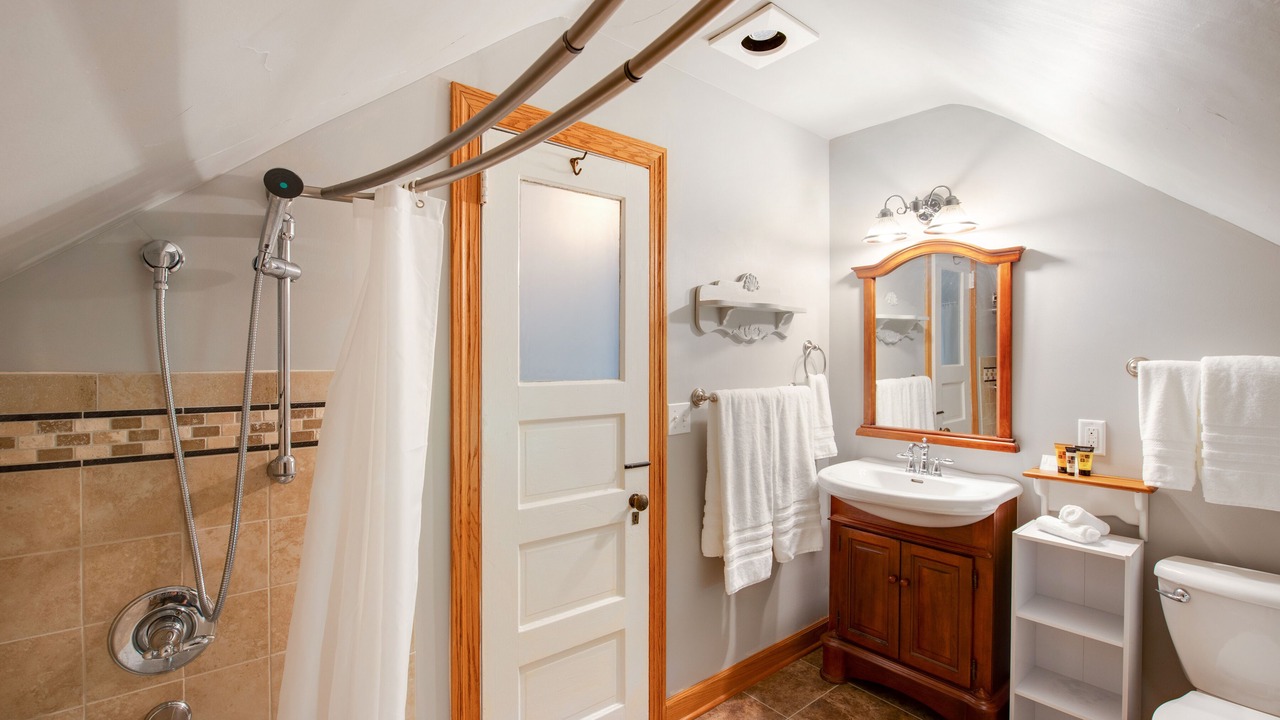 Photo of Bathroom in Summit - University