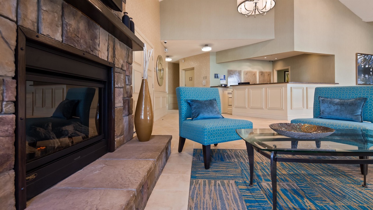 Photo of Livingroom in Durham Region