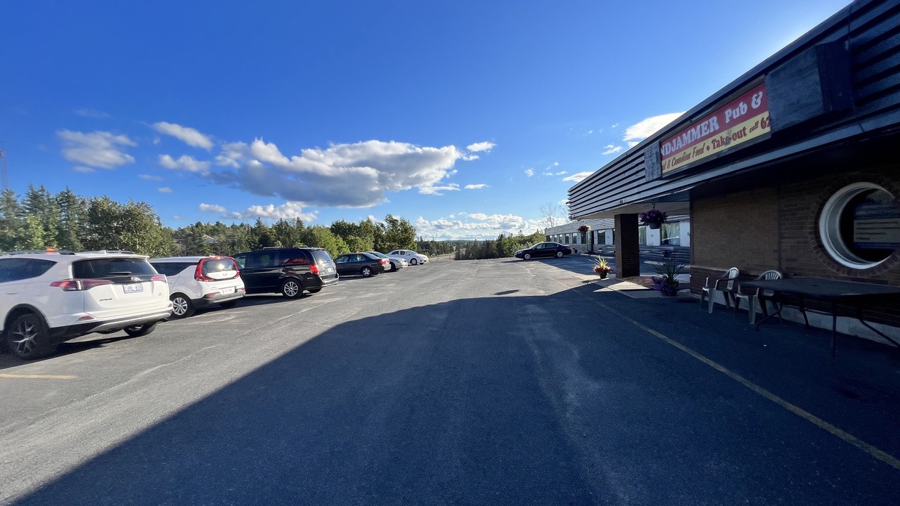 Photo of Outdoor in Lively