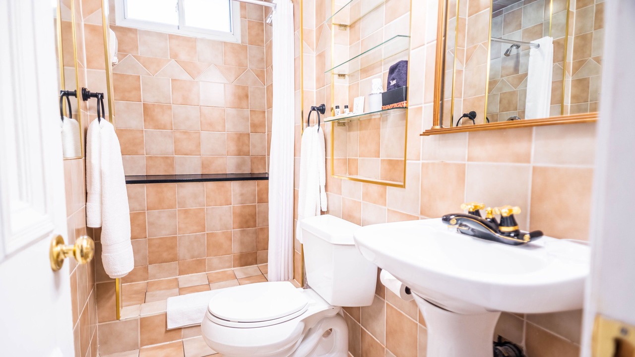 Photo of Bathroom in Downtown Ottawa