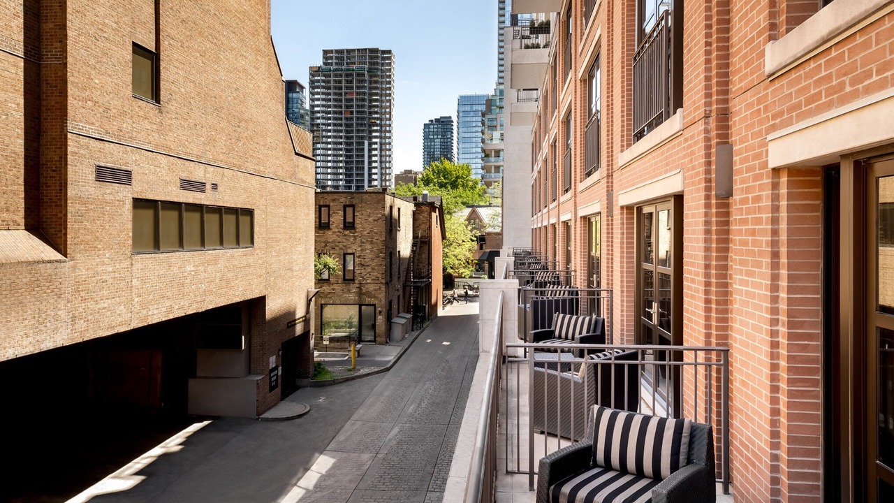 Photo of Bedroom in Bloor-Yorkville