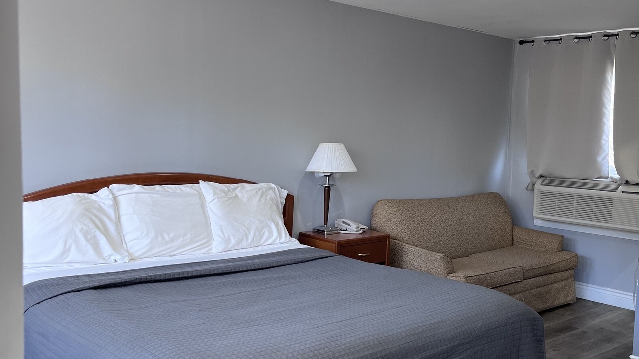 Photo of Bedroom in Midland