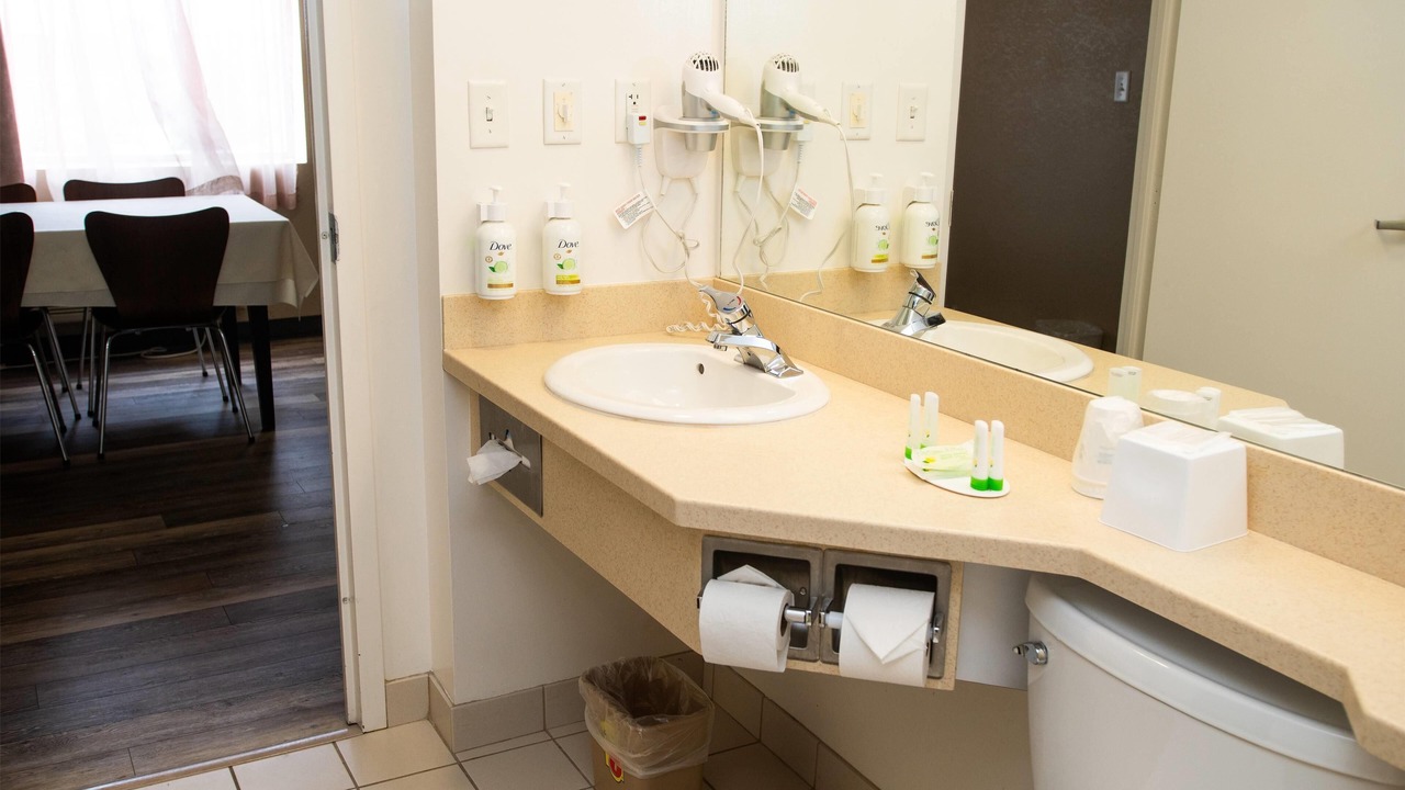 Photo of Bathroom in Gateway