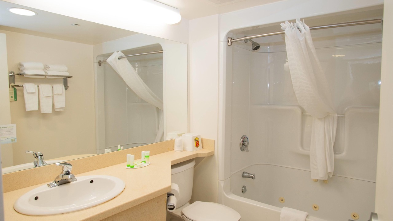 Photo of Bathroom in Gateway