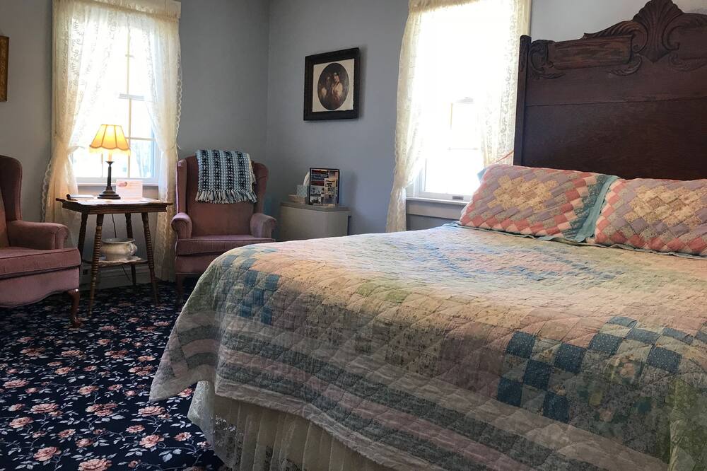 Photo of Bedroom in Peterson