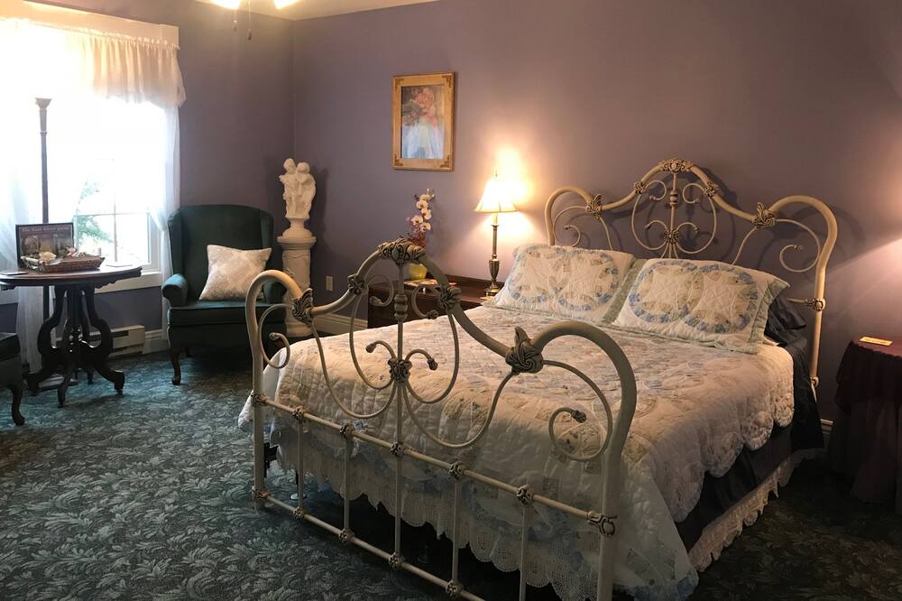 Photo of Bedroom in Peterson