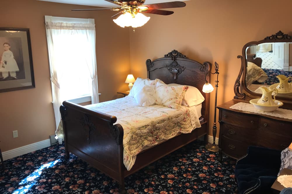 Photo of Bedroom in Peterson