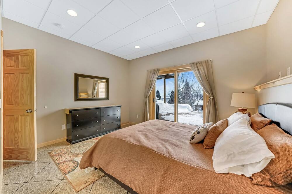 Photo of Bedroom in Duluth