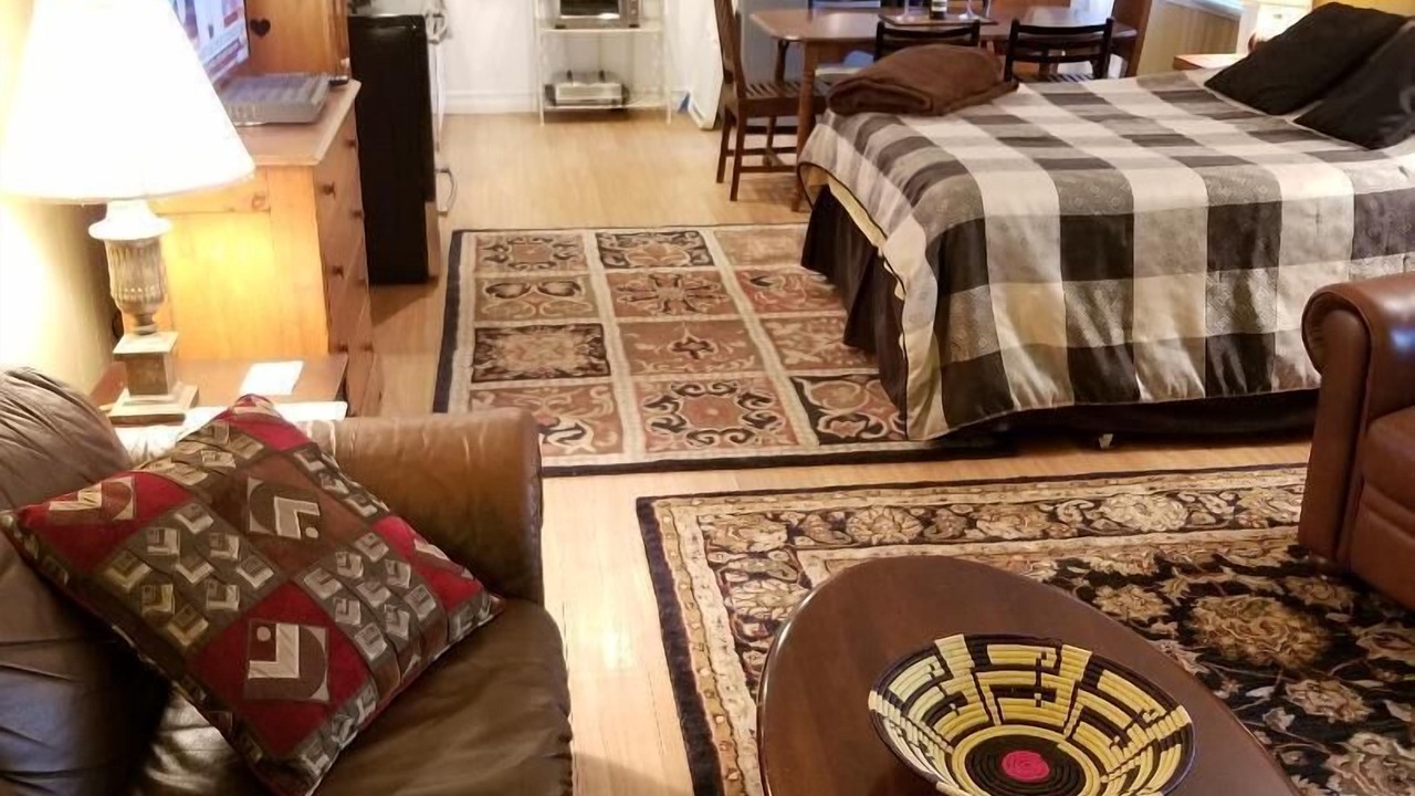 Photo of Livingroom in Kingston