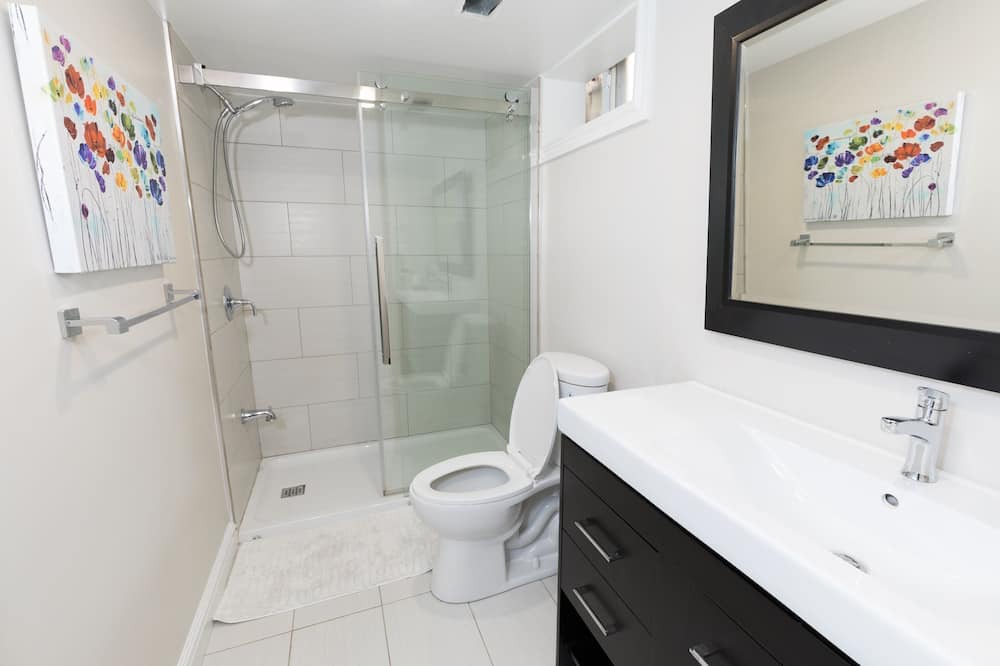 Photo of Bedroom in Lake of Bays
