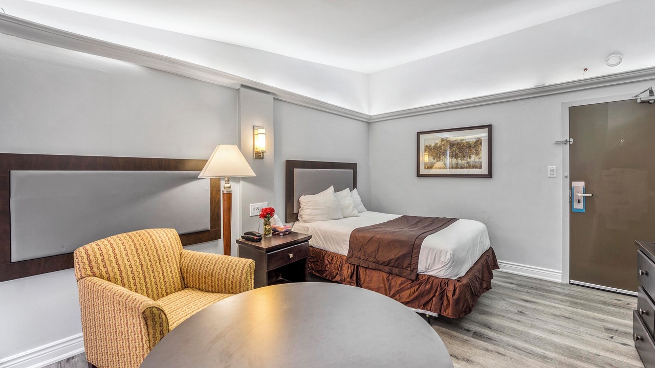 Photo of Bedroom in Sarnia