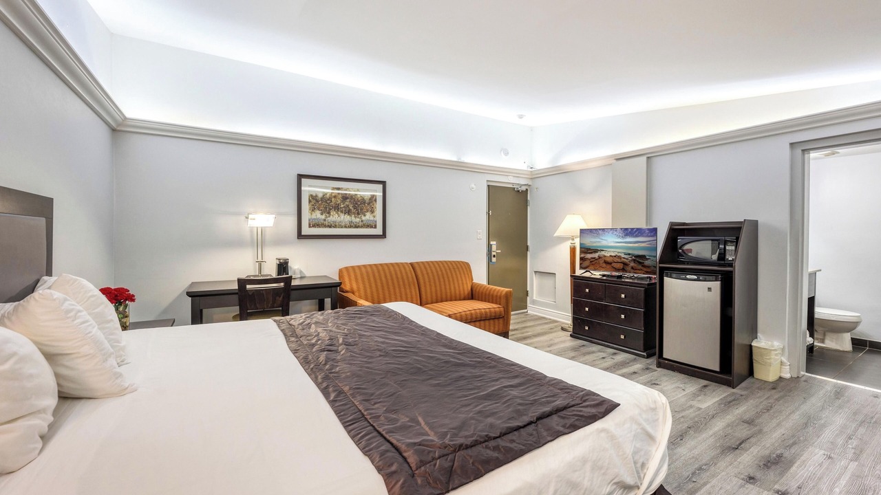 Photo of Bedroom in Sarnia
