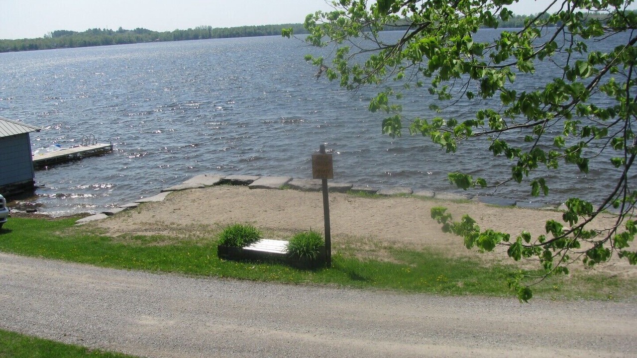 Photo of Others in Isaacs Glen