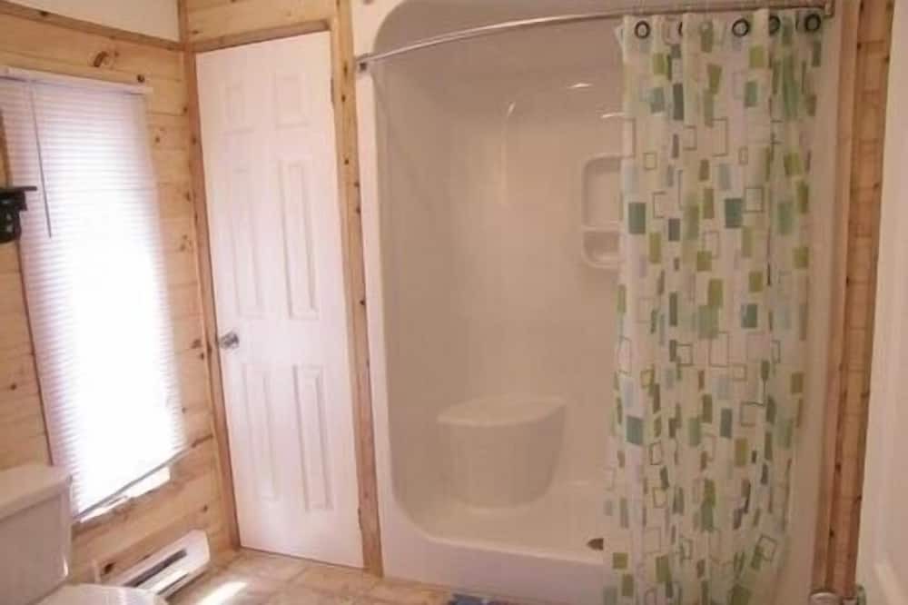 Photo of Bathroom in Arden