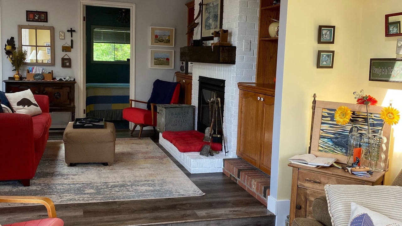 Photo of Livingroom in Unorganized Centre Parry Sound