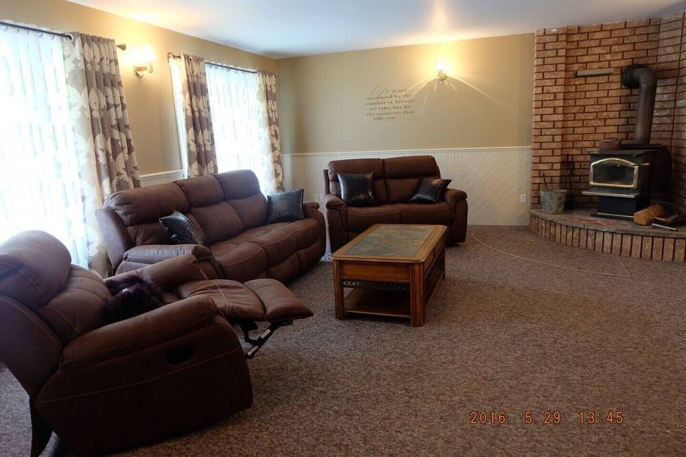 Photo of Livingroom in Tiny