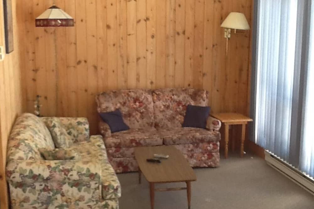 Photo of Livingroom in Kenora