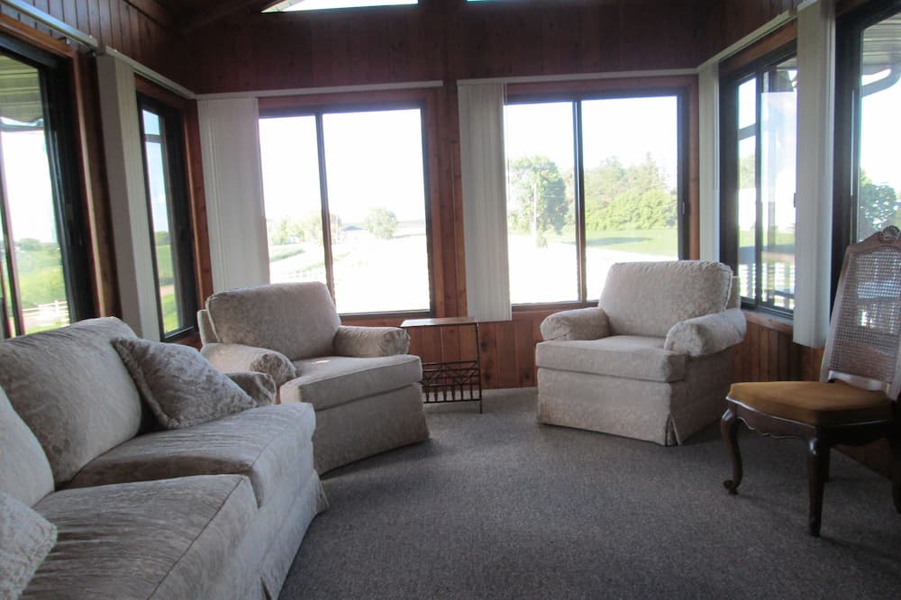 Photo of Livingroom in Chaska
