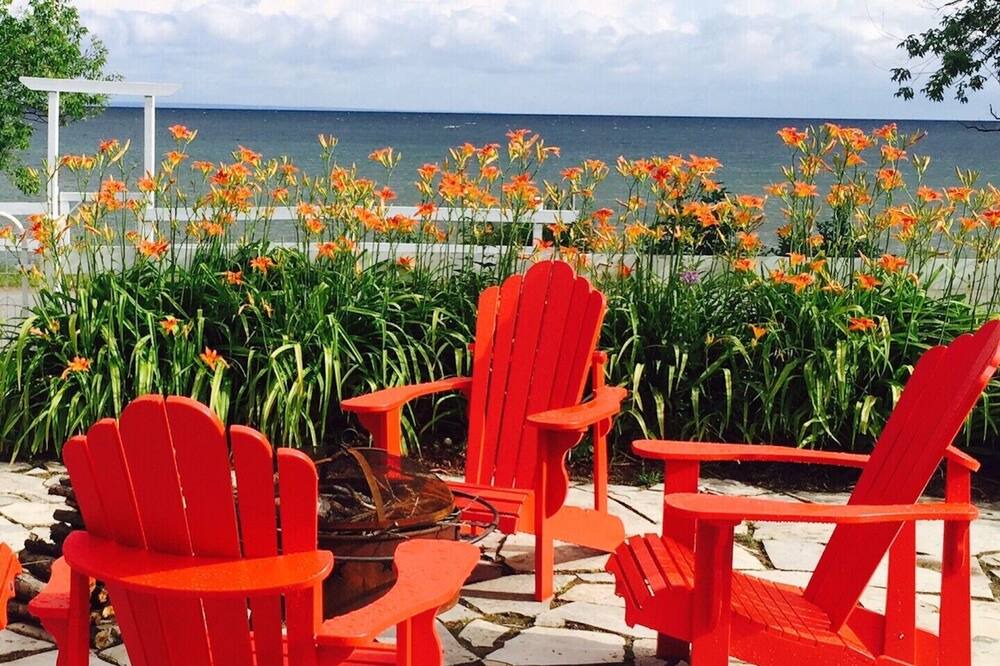 Photo of Outdoor in Jacksons Point