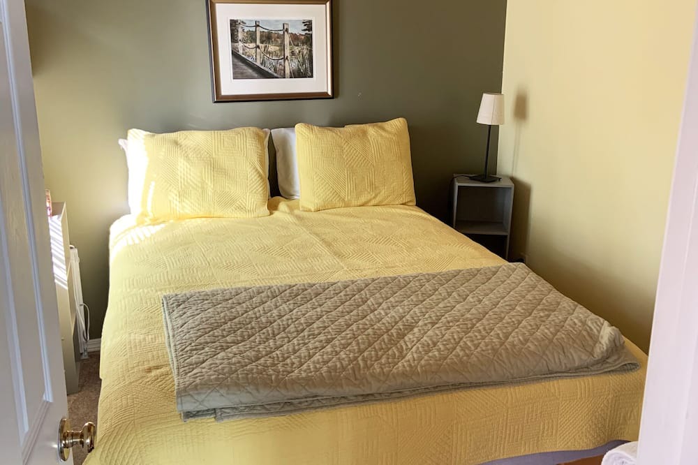 Photo of Bedroom in North Kawartha