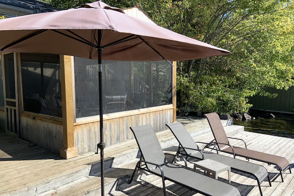 Photo of Patio Balcony in North Kawartha