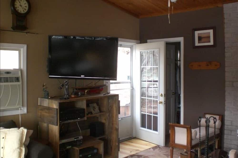 Photo of Livingroom in North Kawartha