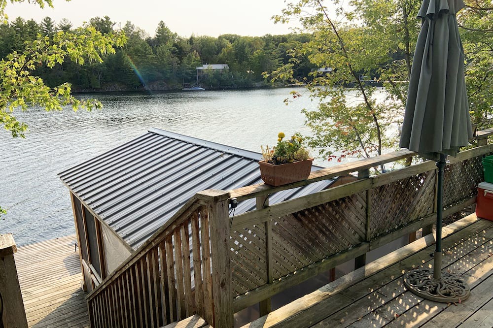 Photo of Patio Balcony in North Kawartha