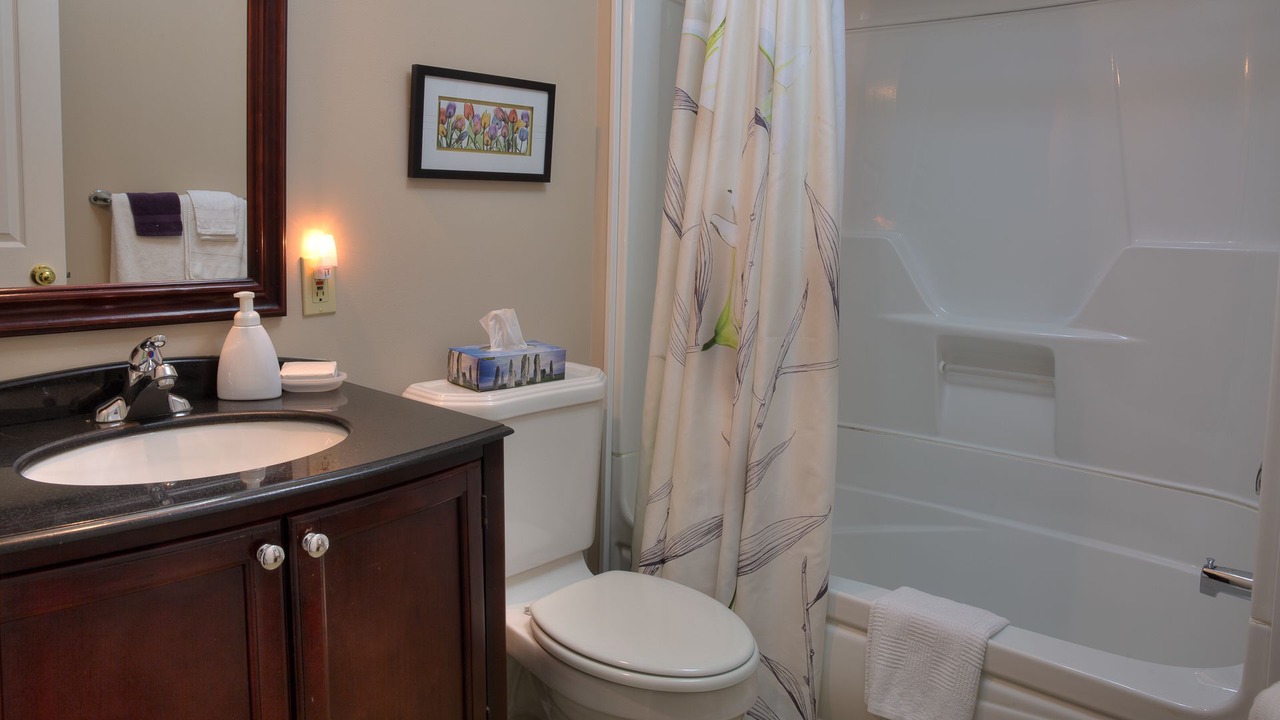 Photo of Bathroom in Brockville