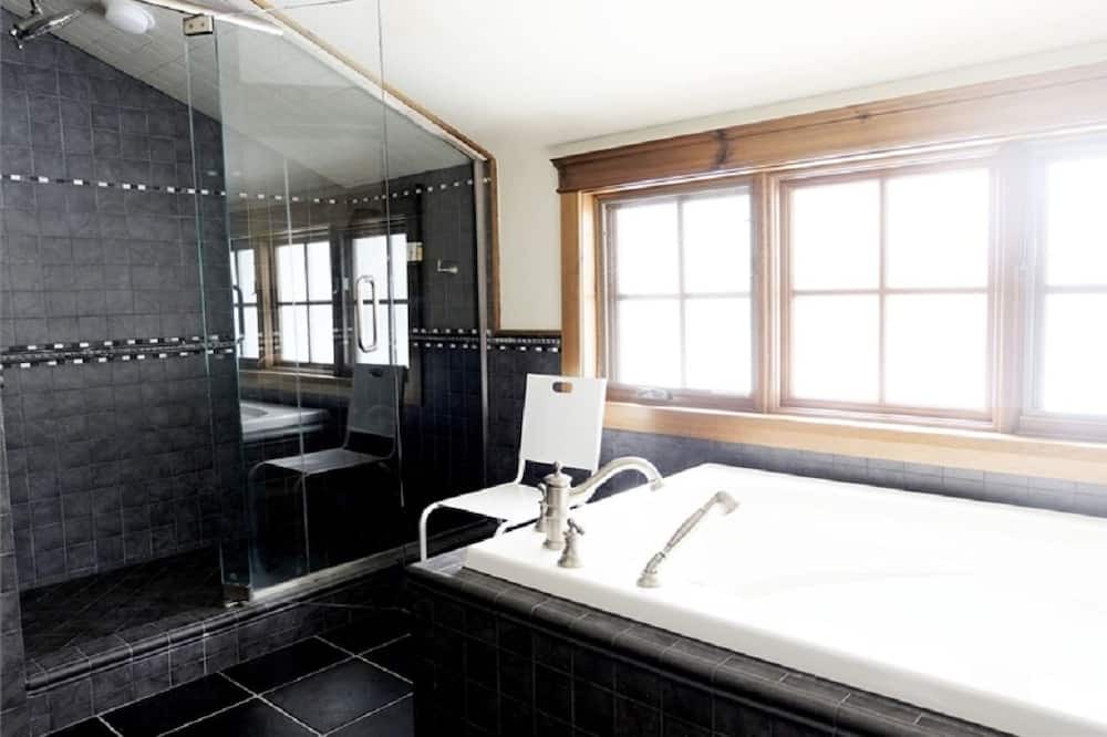 Photo of Bathroom in Bayfield