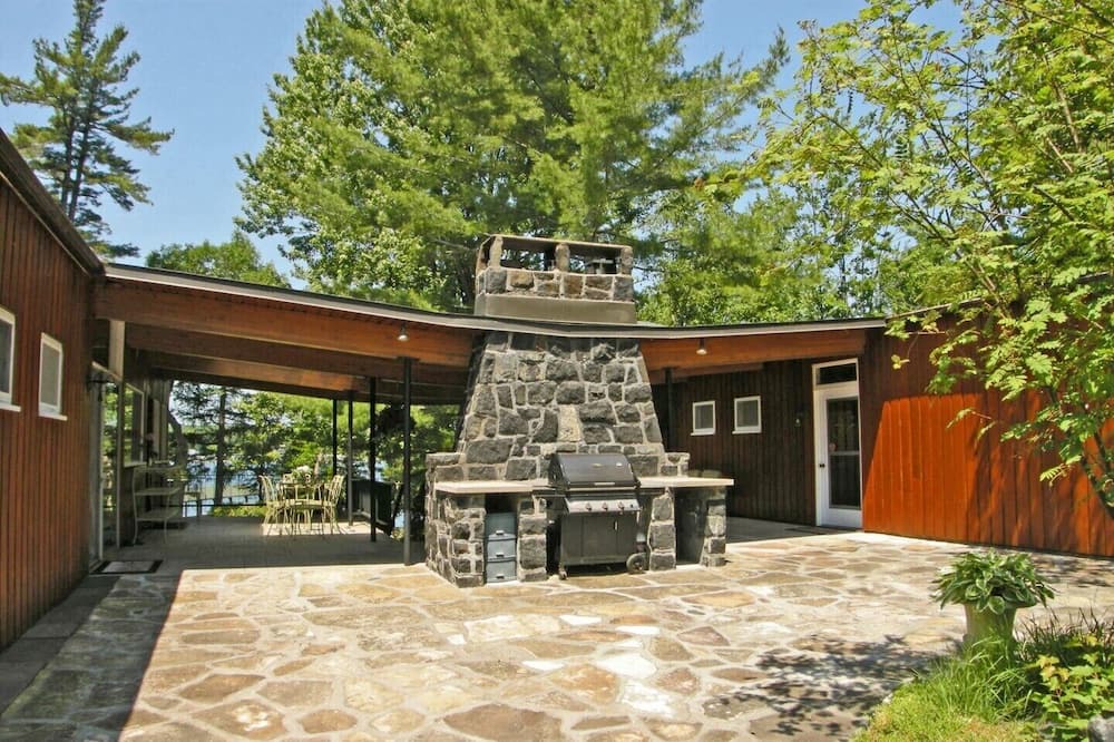 Photo of Outdoor in Leeds and the Thousand Islands