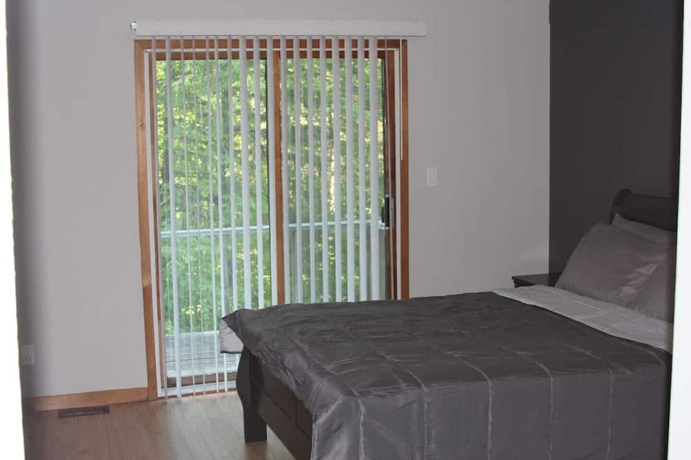Photo of Bedroom in Irondale