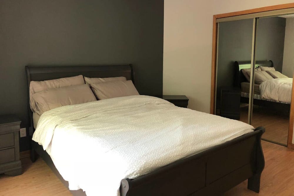 Photo of Bedroom in Irondale