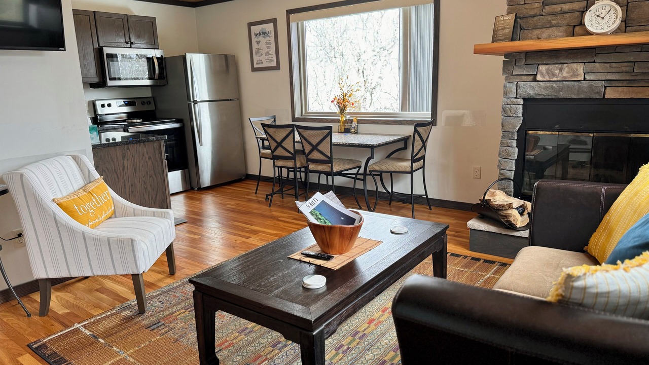 Photo of Livingroom in Two Harbors