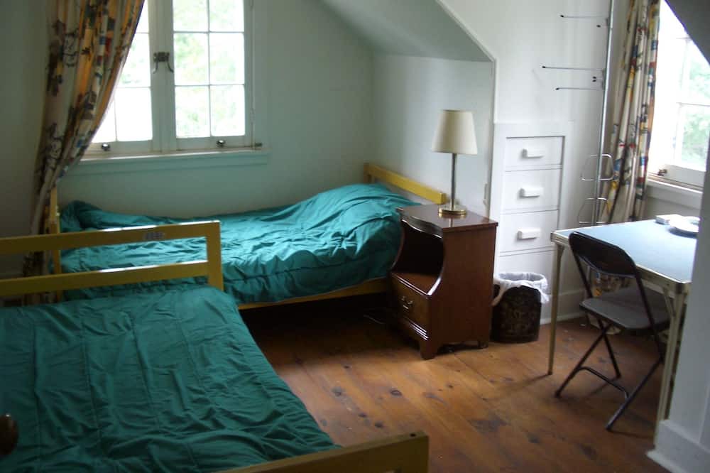 Photo of Bedroom in Drummond-North Elmsley