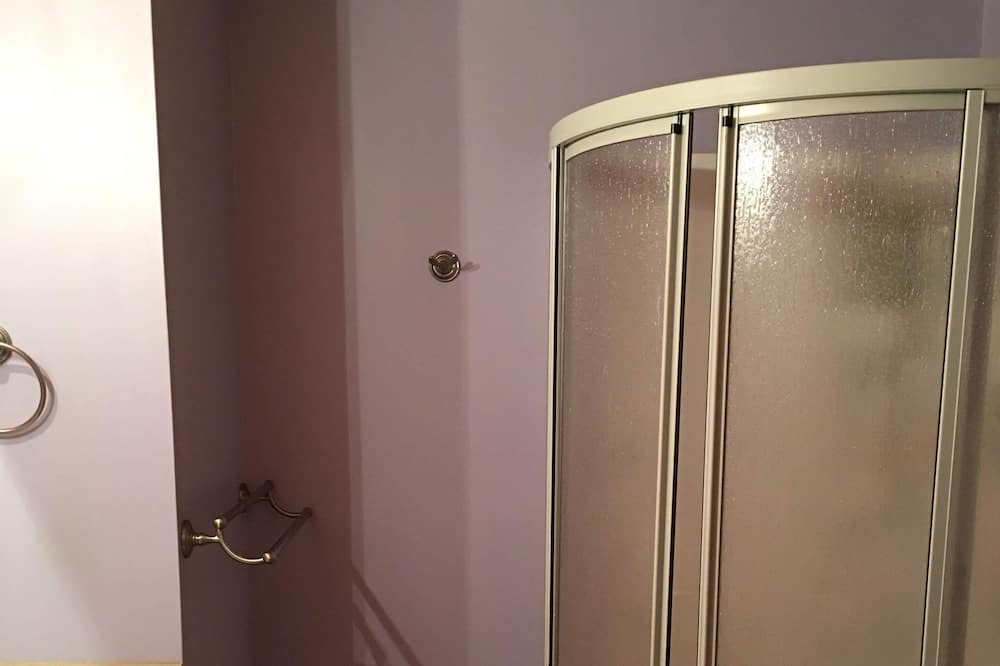 Photo of Bathroom in Lowry