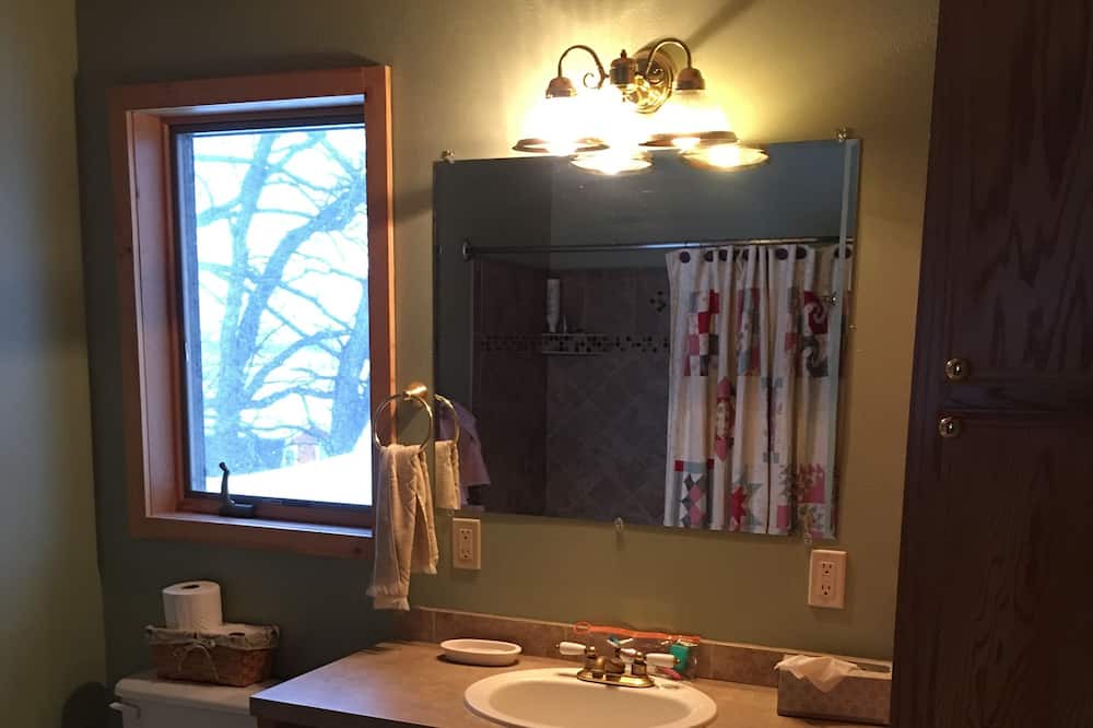 Photo of Bathroom in Lowry