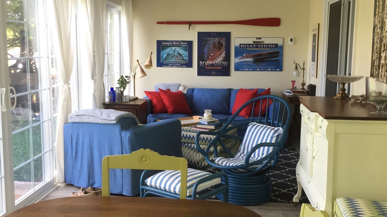 Photo of Livingroom in Port Carling