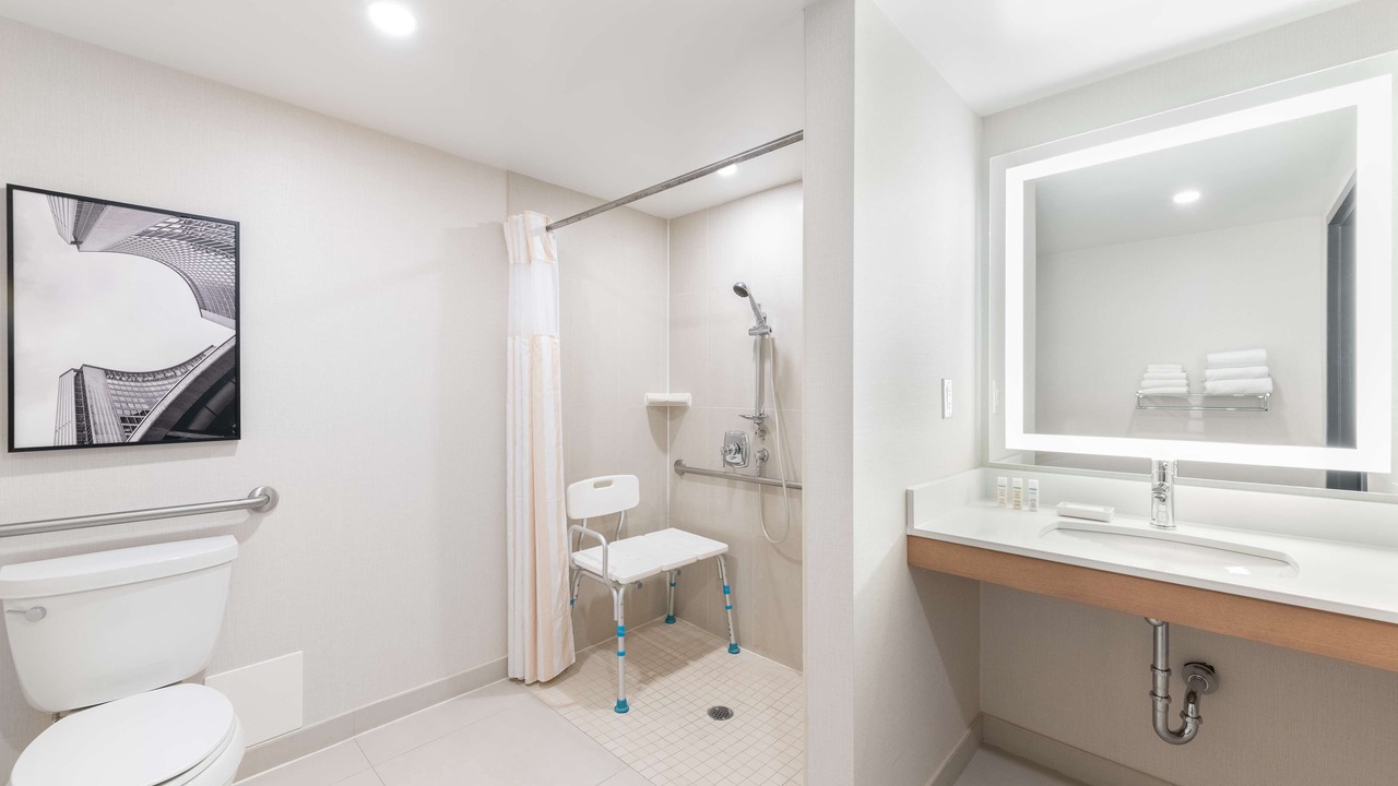 Photo of Bathroom in Northeast Mississauga