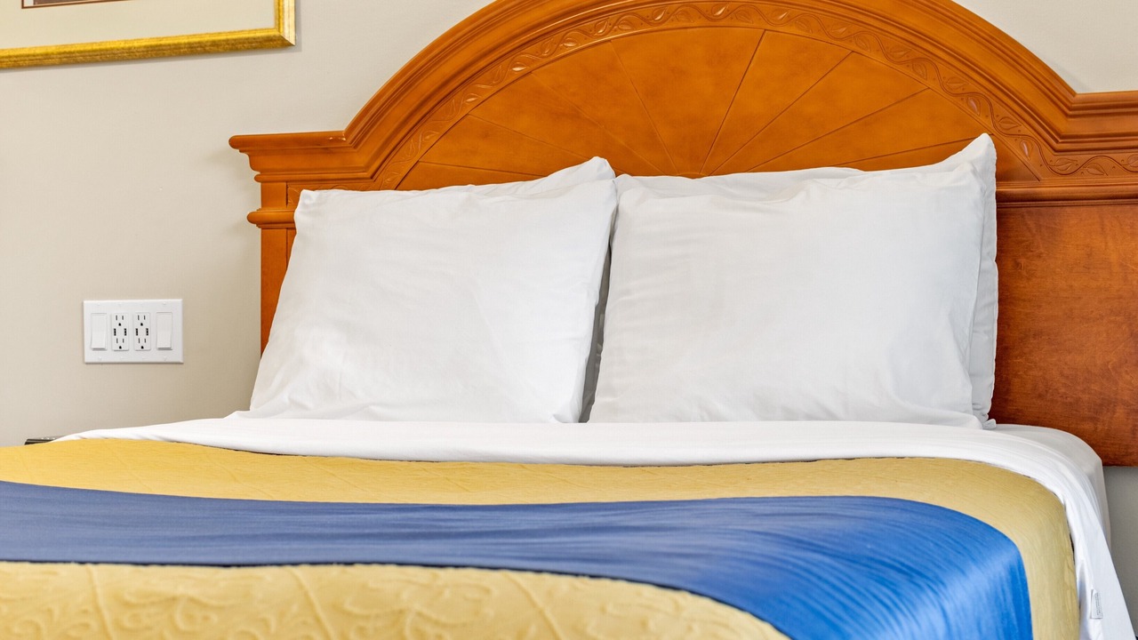 Photo of Bedroom in Owen Sound