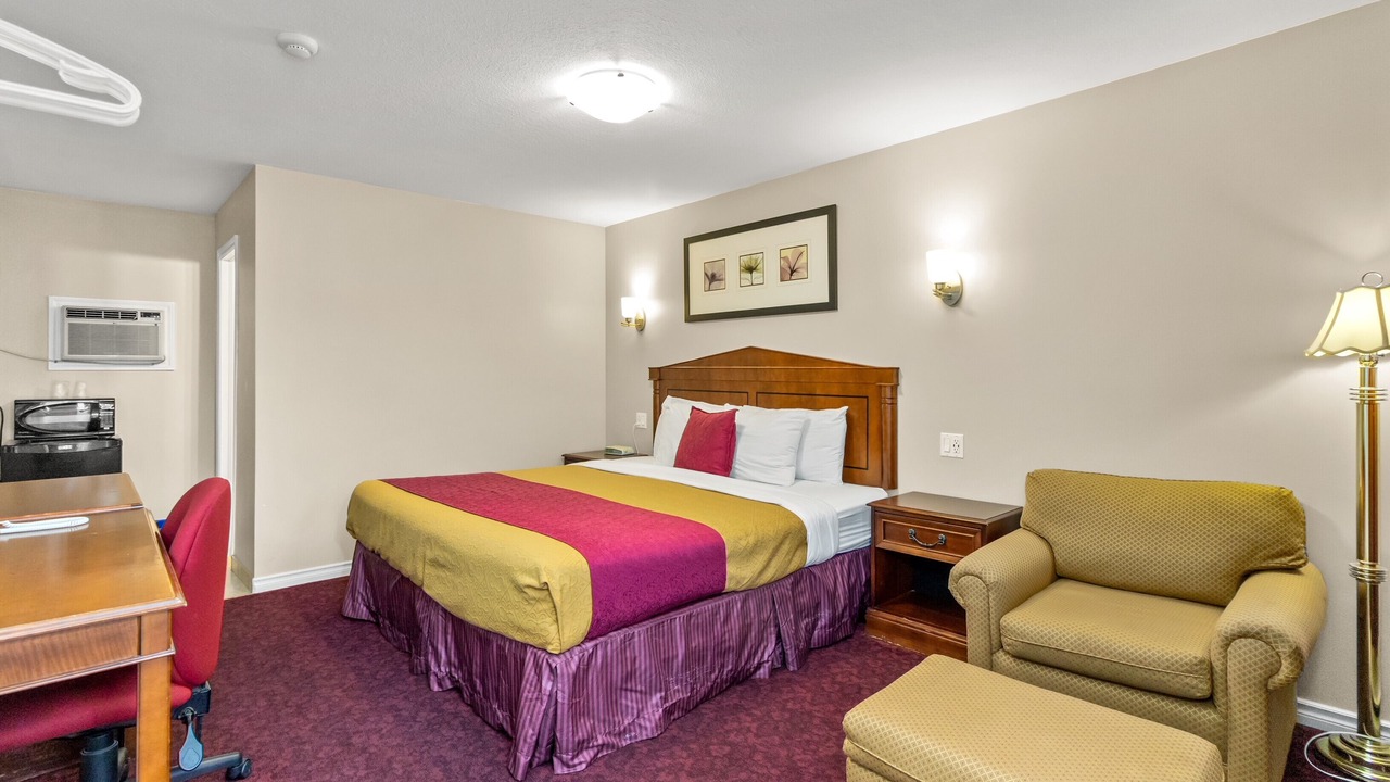 Photo of Bedroom in Owen Sound